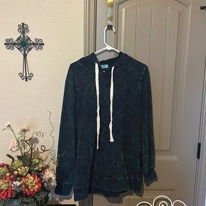 Men’s Large Black lightweight hoodie